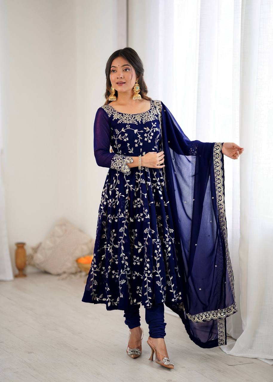 π Real Modeling Ethnic Anarkali Gown β Elegant Ready-to-Wear Ensemble π